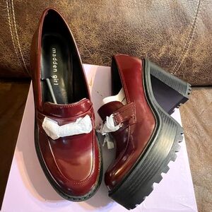 Steve Madden Womens Loafer Heels size 8.5